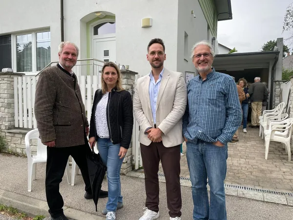 DI&nbsp;&nbsp;Schuhböck von Alliance for Natur, BV&nbsp;
Mag.a Johanna Zinkl, RA Dr. Pyka, DI&nbsp;
Mitschitczek